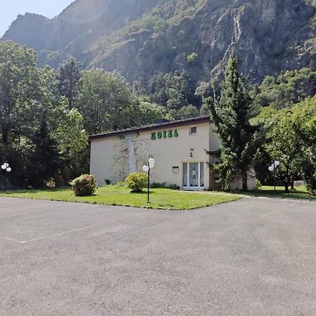 La Cascade Hotel Vernayaz Екстериор снимка